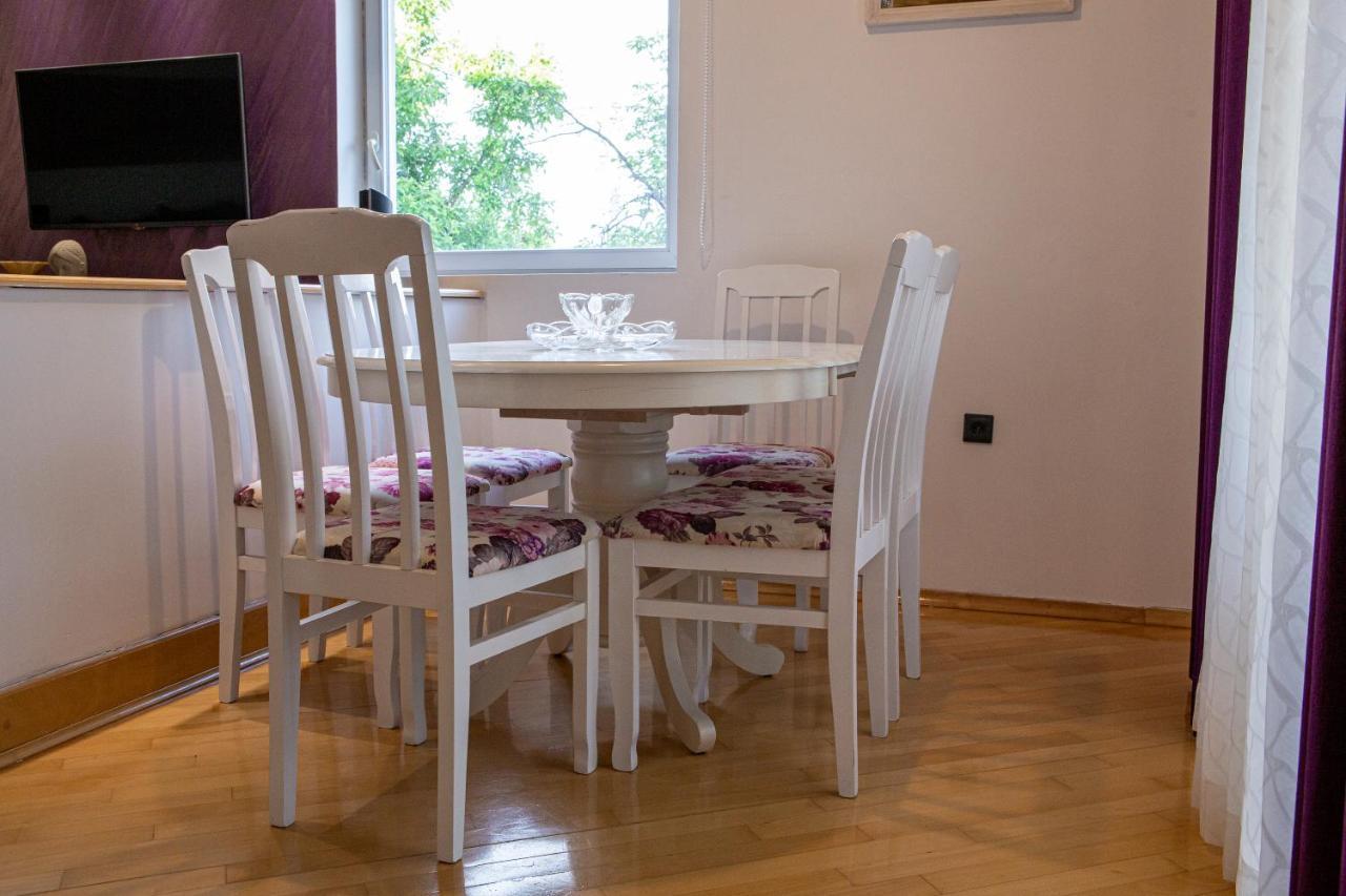 Gazdinstvo Tadic Guest House Niksic Exterior photo