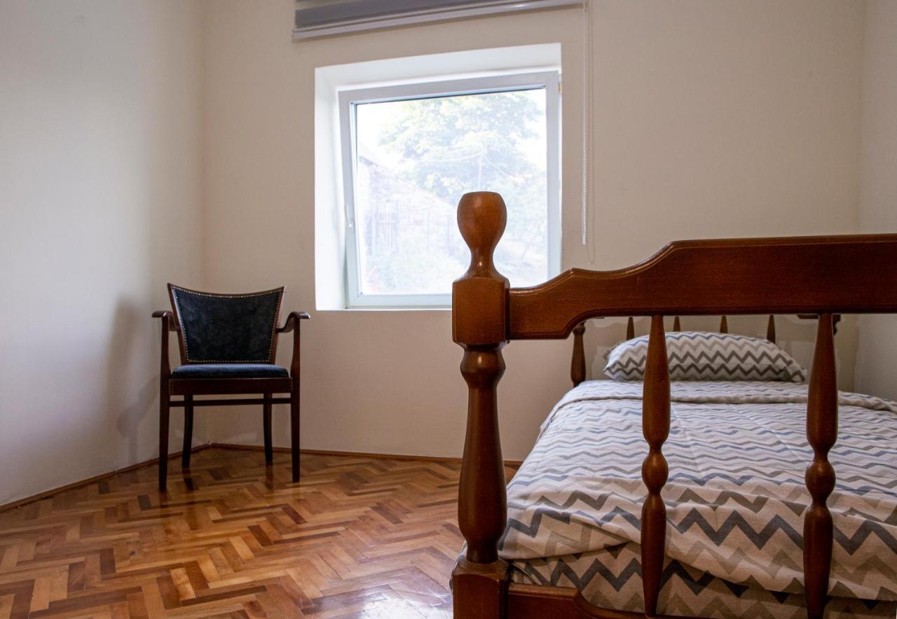 Gazdinstvo Tadic Guest House Niksic Exterior photo
